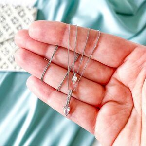 Dazzling Silver Teardrop Pendant Necklace